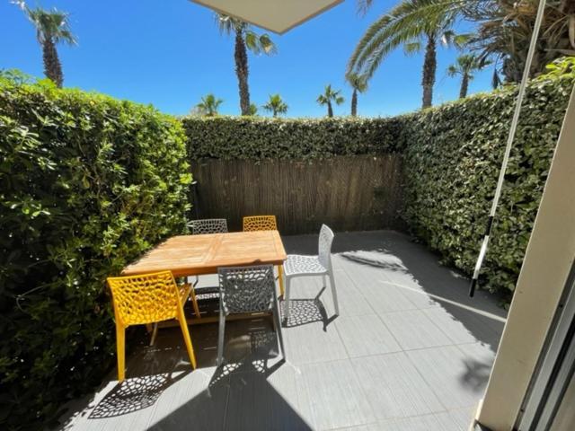 Appartement Rez de jardin + terrasse piscine et accès direct plage  à Saint-Cyprien  Extérieur photo